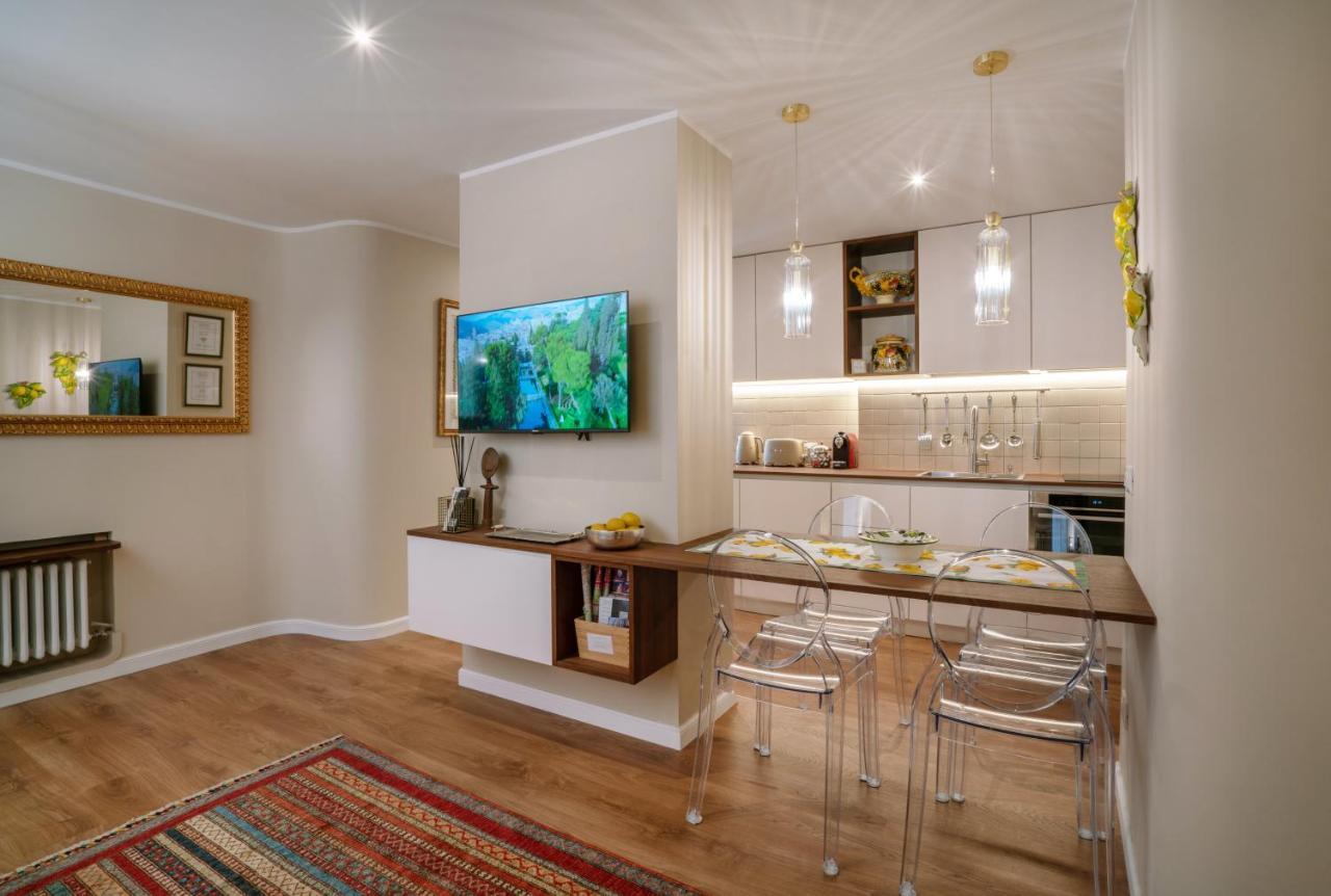 Charming Stay In Roma - Luxury Holiday Apartment Bagian luar foto