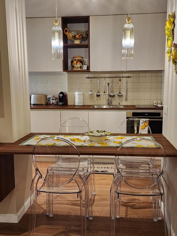 Charming Stay In Roma - Luxury Holiday Apartment Bagian luar foto