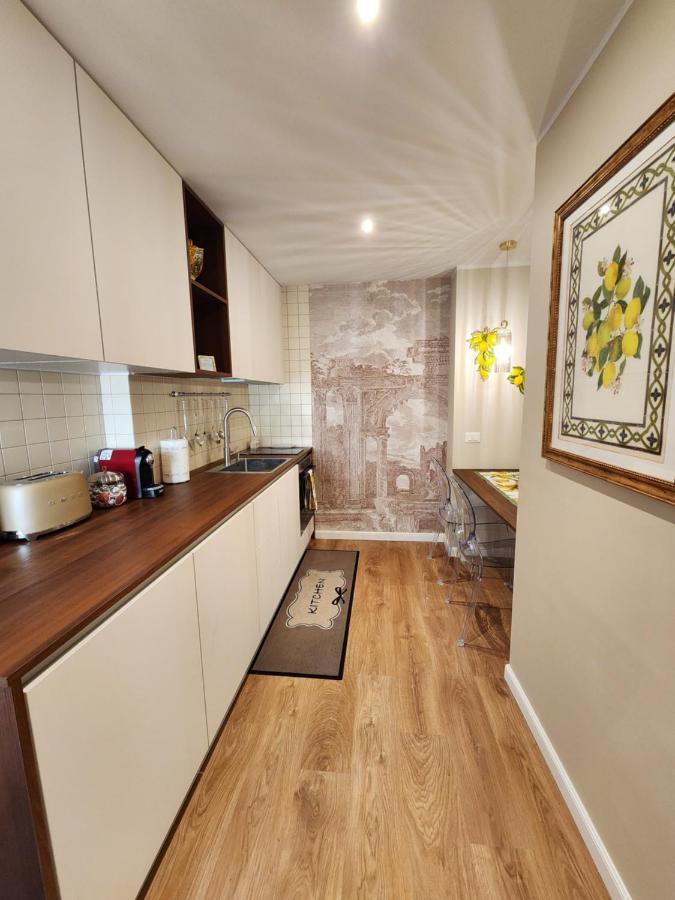 Charming Stay In Roma - Luxury Holiday Apartment Bagian luar foto