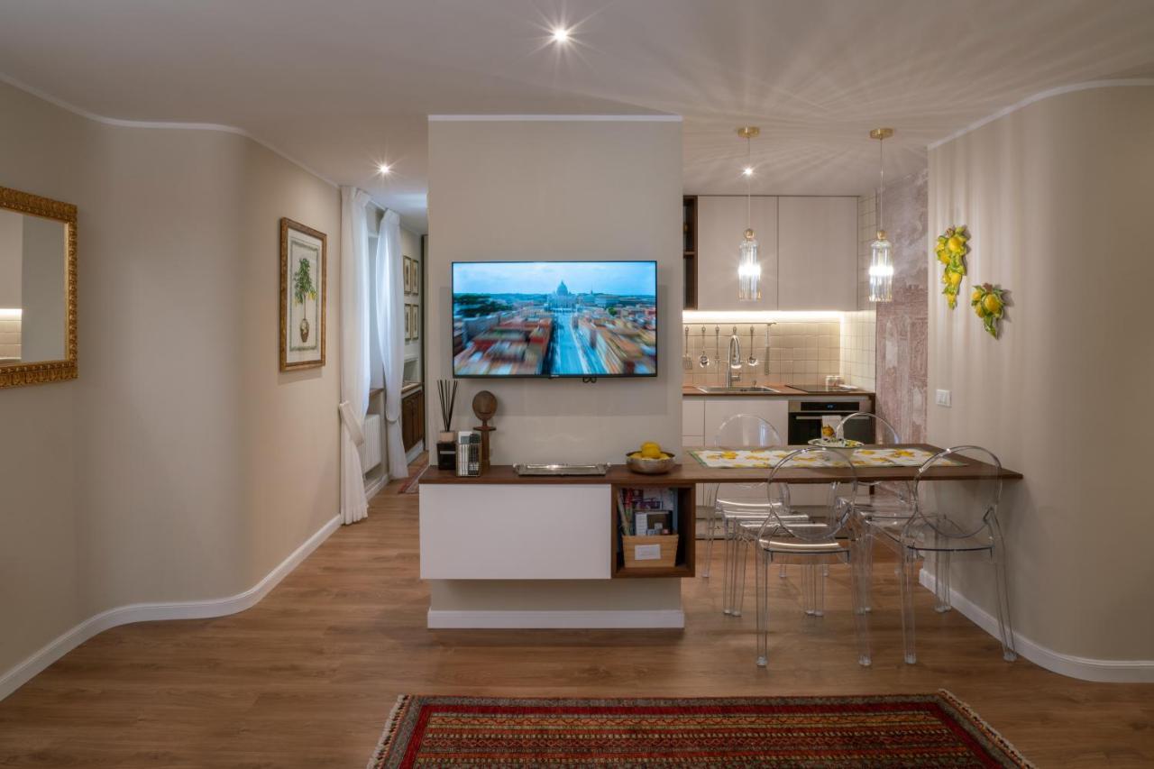 Charming Stay In Roma - Luxury Holiday Apartment Bagian luar foto