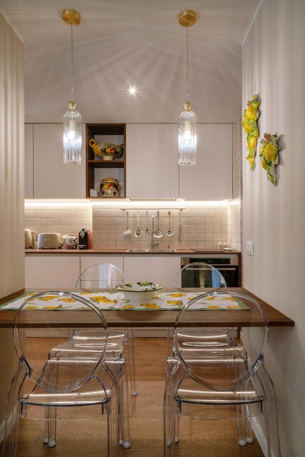 Charming Stay In Roma - Luxury Holiday Apartment Bagian luar foto
