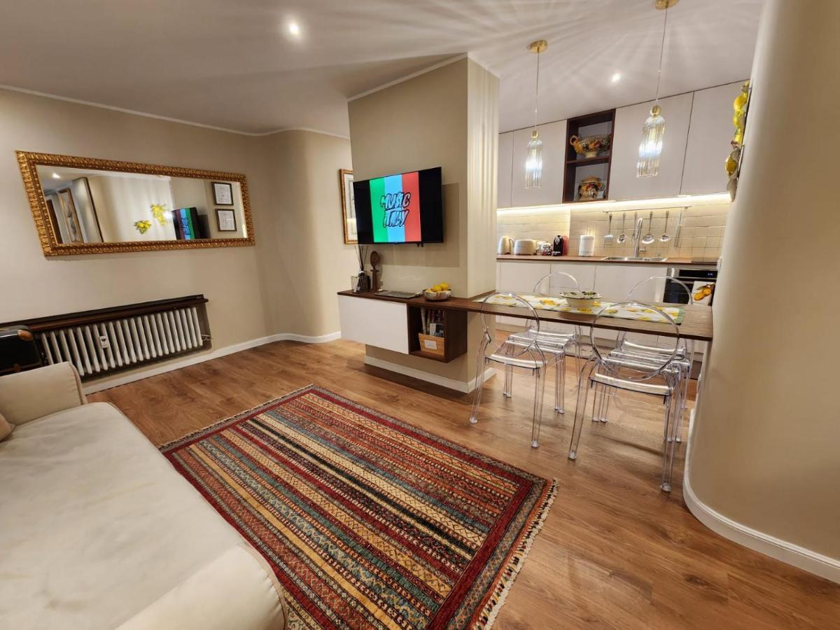 Charming Stay In Roma - Luxury Holiday Apartment Bagian luar foto