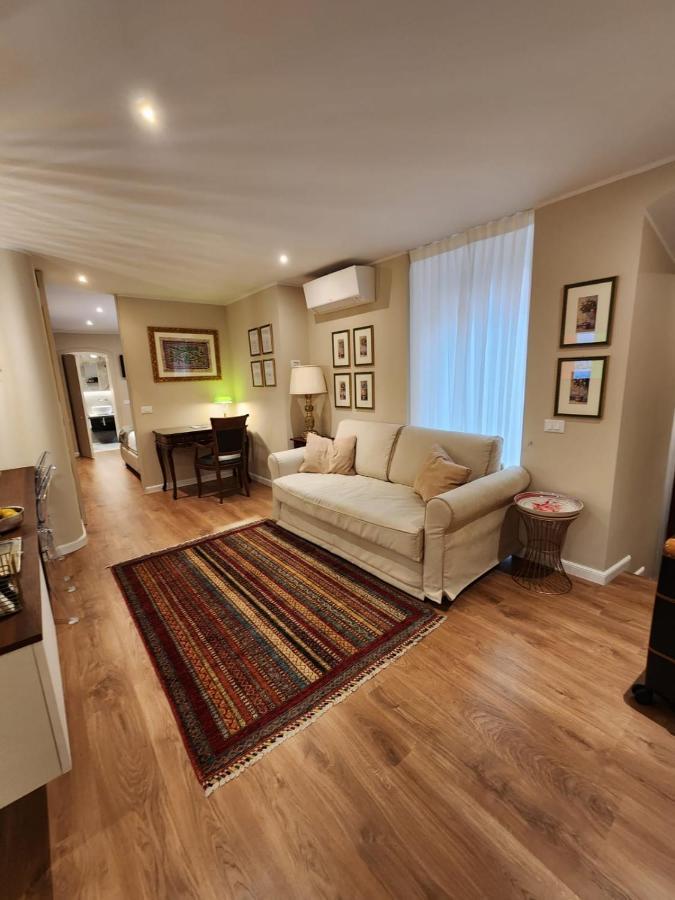 Charming Stay In Roma - Luxury Holiday Apartment Bagian luar foto